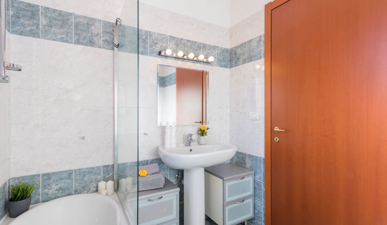 1538326f-476e-4e7d-af5a-c031460af9d4