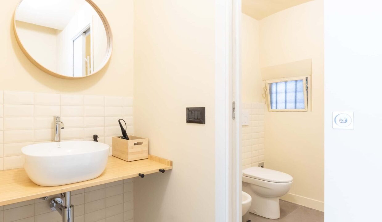 1a4e66ed-6b10-402b-9b11-dfa56af6b15e