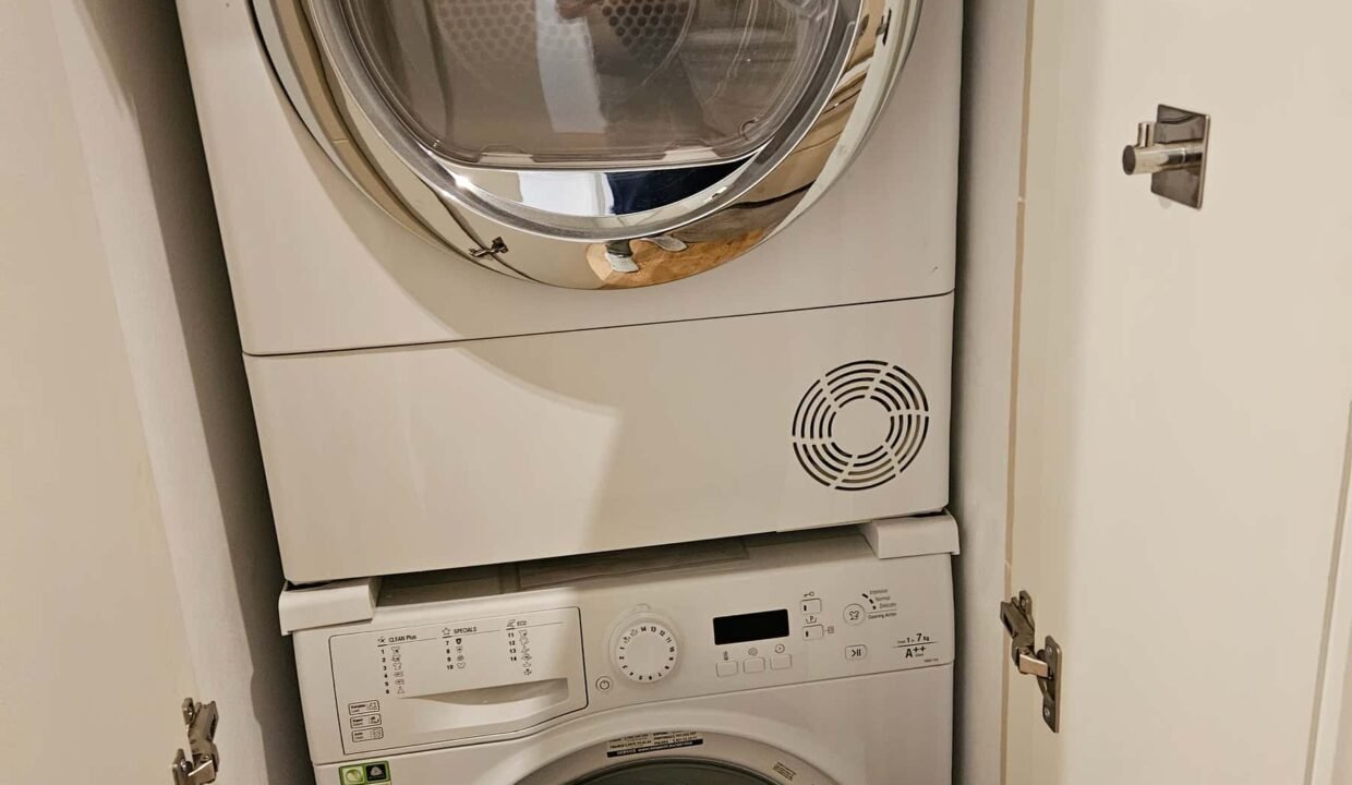 2c09ef3b-0c2e-47e5-a91e-4923ba23afa8