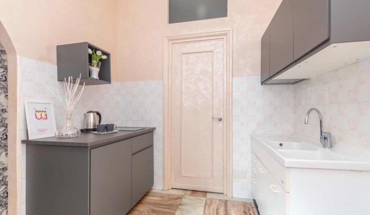 2e7cc456-af52-46df-8aa5-a83863101c0a