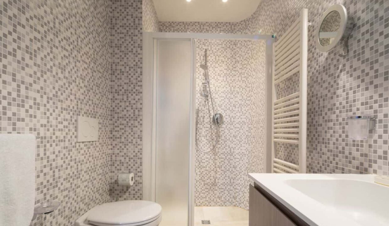 4518df69-5f4e-4328-8e55-344043466328