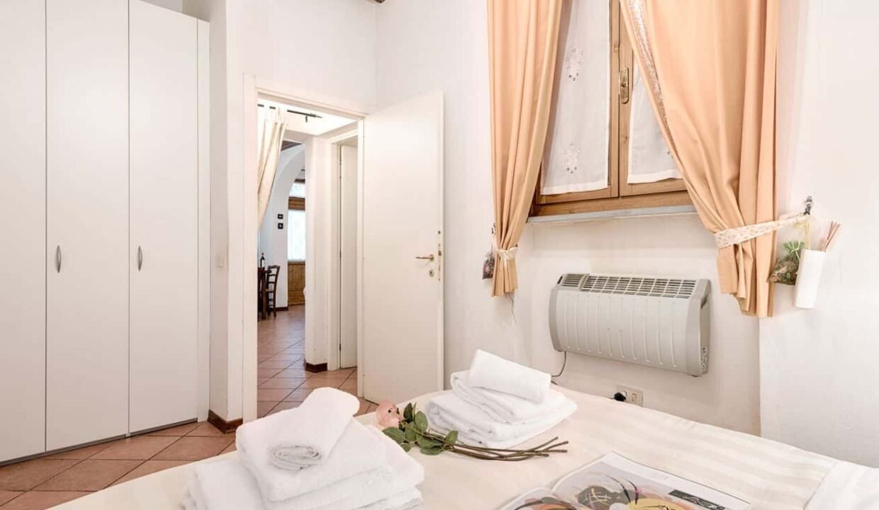 49d19761-2242-4fd4-9d55-ce61d20aaf9a