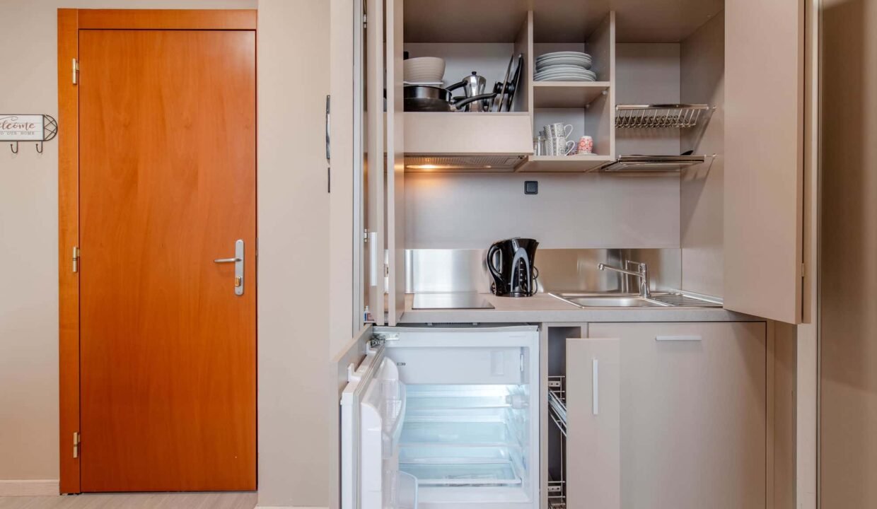 5c153d34-1070-4734-8756-2b69c5978249