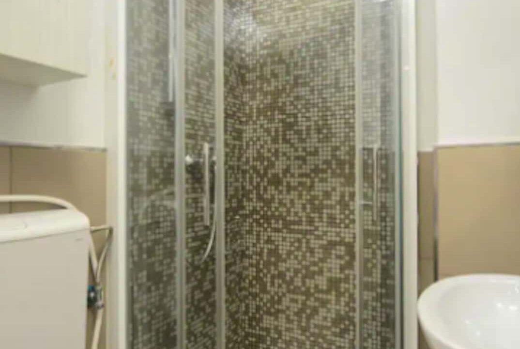 711b559b-b540-4888-89f7-fcdbc5c16cf0