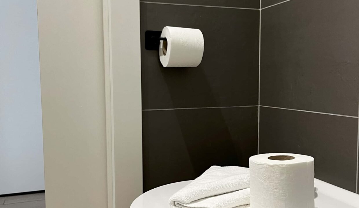 7ba53d99-9aea-4459-adf6-68aba3804bbf