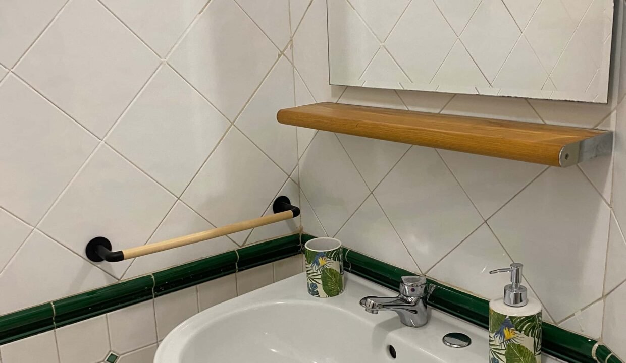 a30f056f-eaea-449e-94e0-81db999a190c