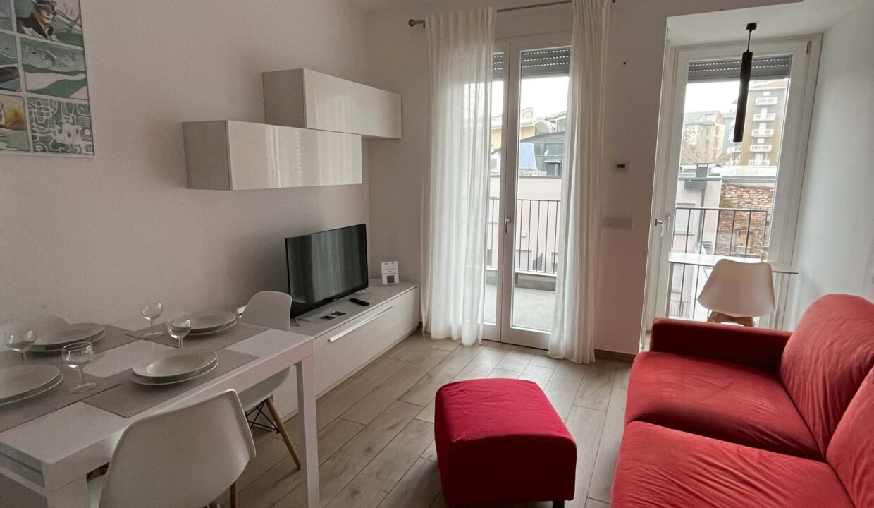 a93b3232-dca0-4cbf-b05f-b5d14cbc3db5