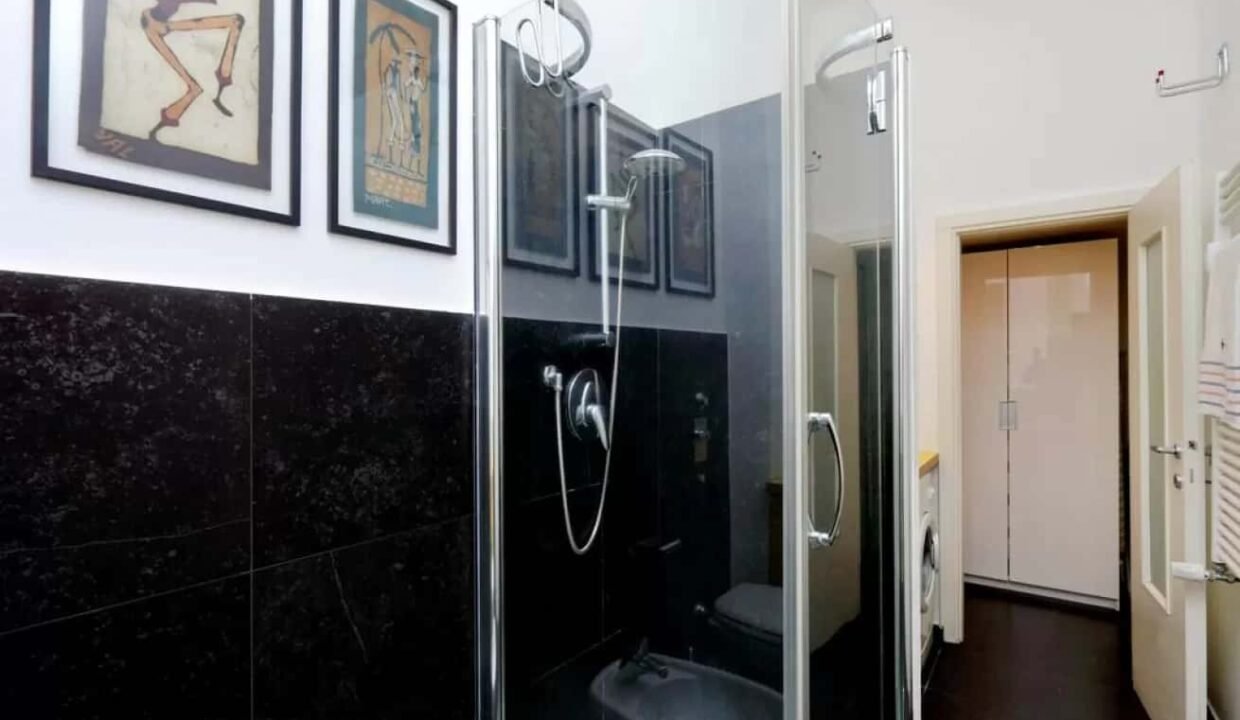 b1df1b1a-57d8-4e62-a6f2-dff2cb695e0d