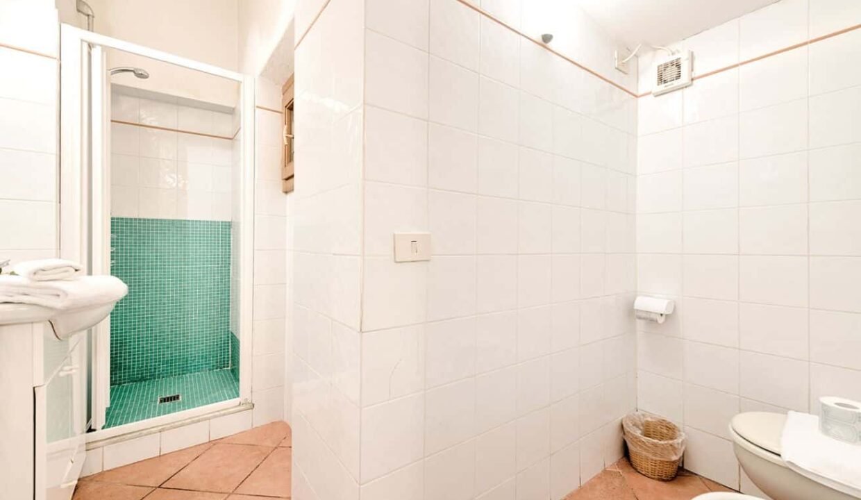 c1feb781-76e3-47c9-b5b9-510b077eb954