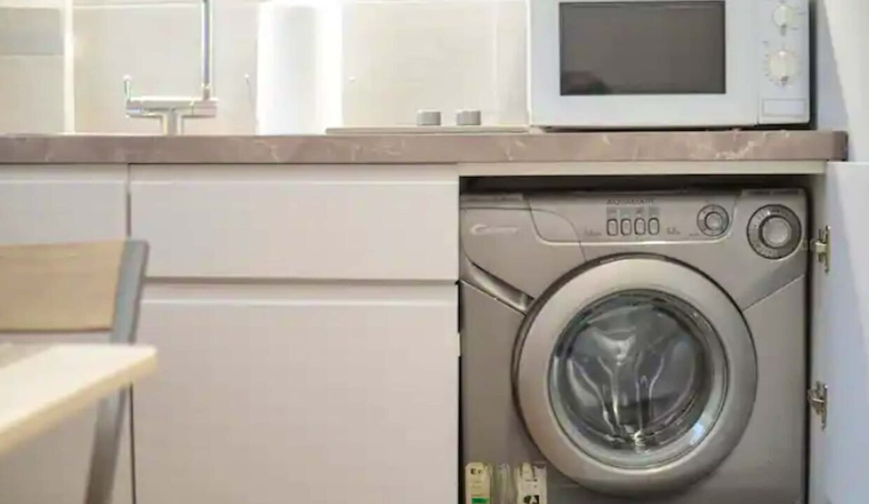 d1b8369f-f56c-4f7b-8164-cde98ca07439