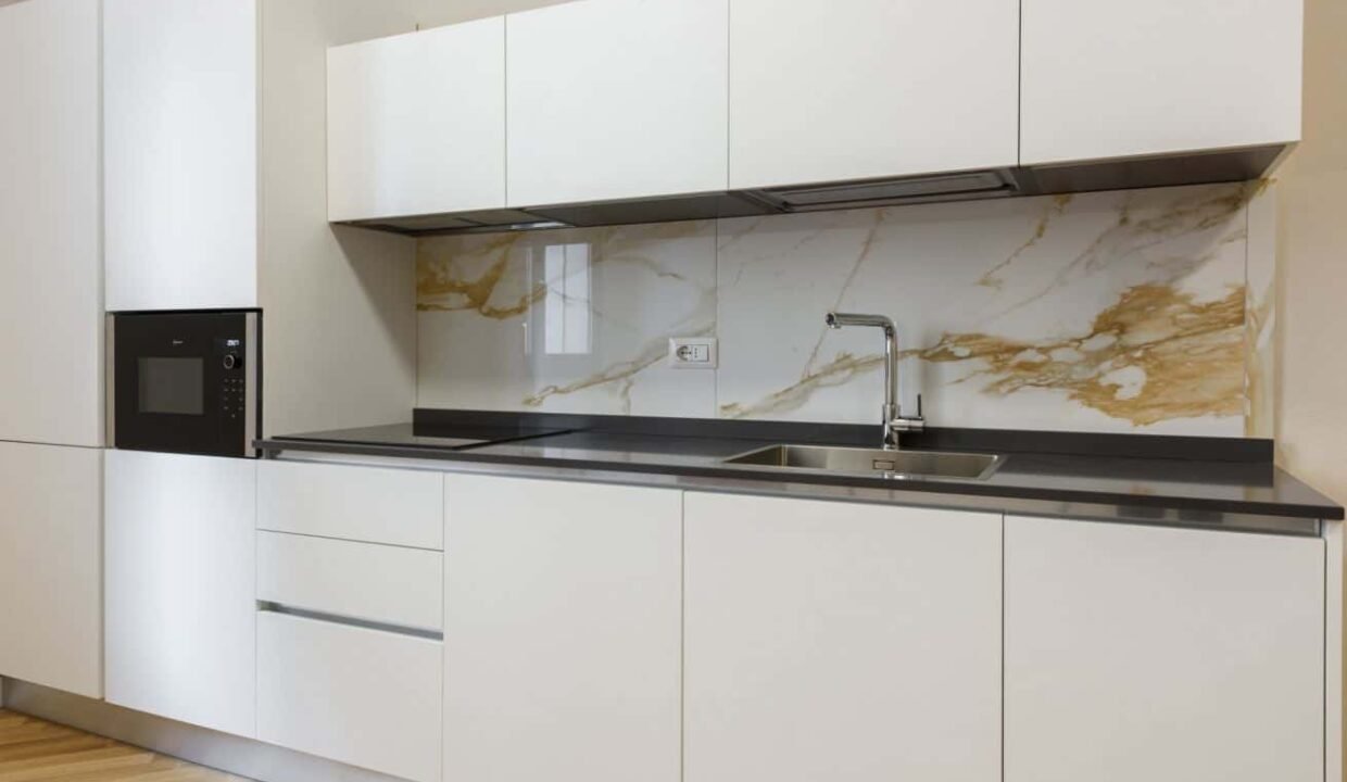 d433fb85-1435-4c20-949a-b8f234224615