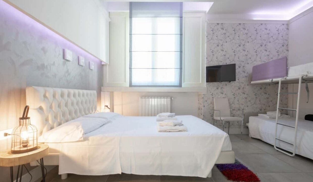 d44a5621-7f9b-426c-a512-2763e8f9228d