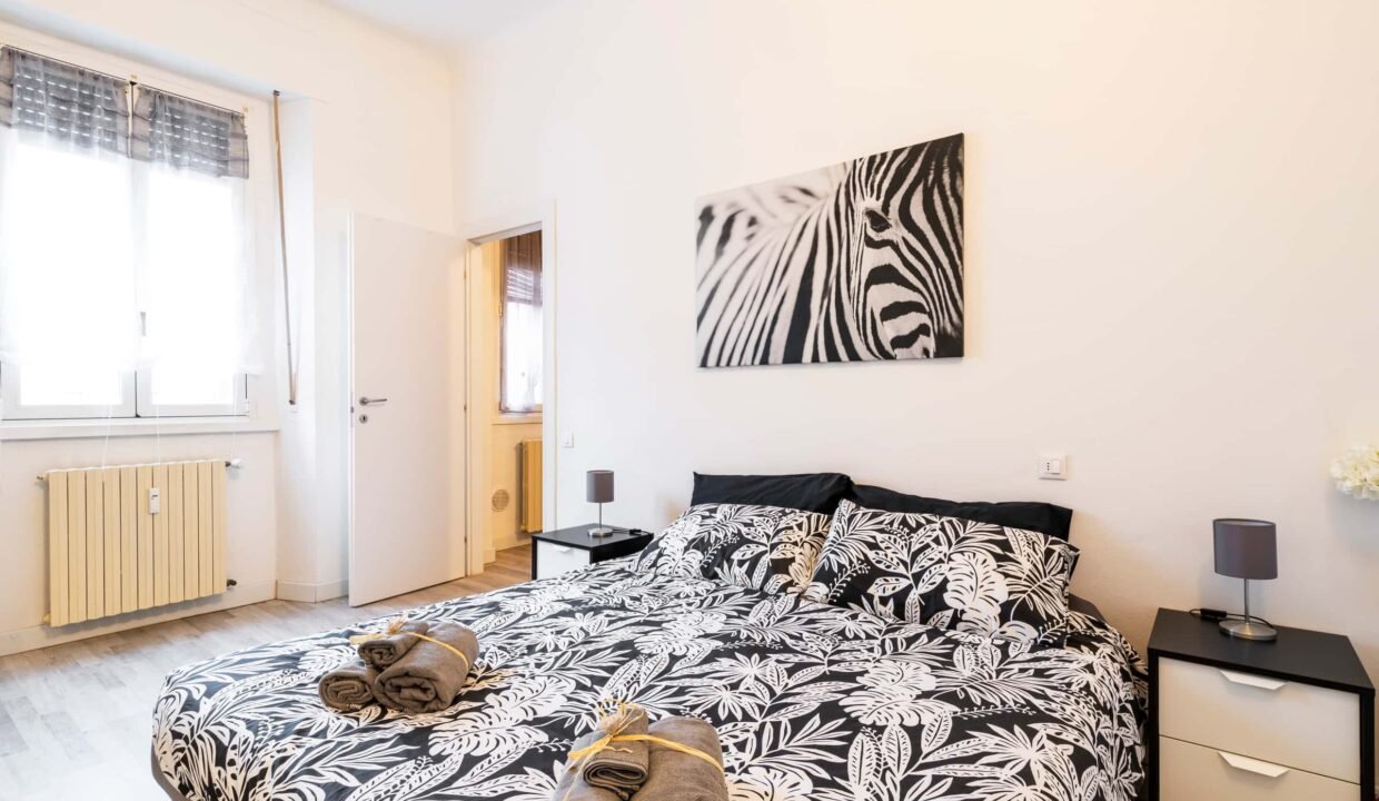 da833693-7e48-4cdd-81fb-322960639a02