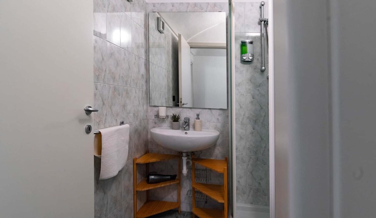 dfc1fb95-b398-43b5-84ea-b3ac0bad2743