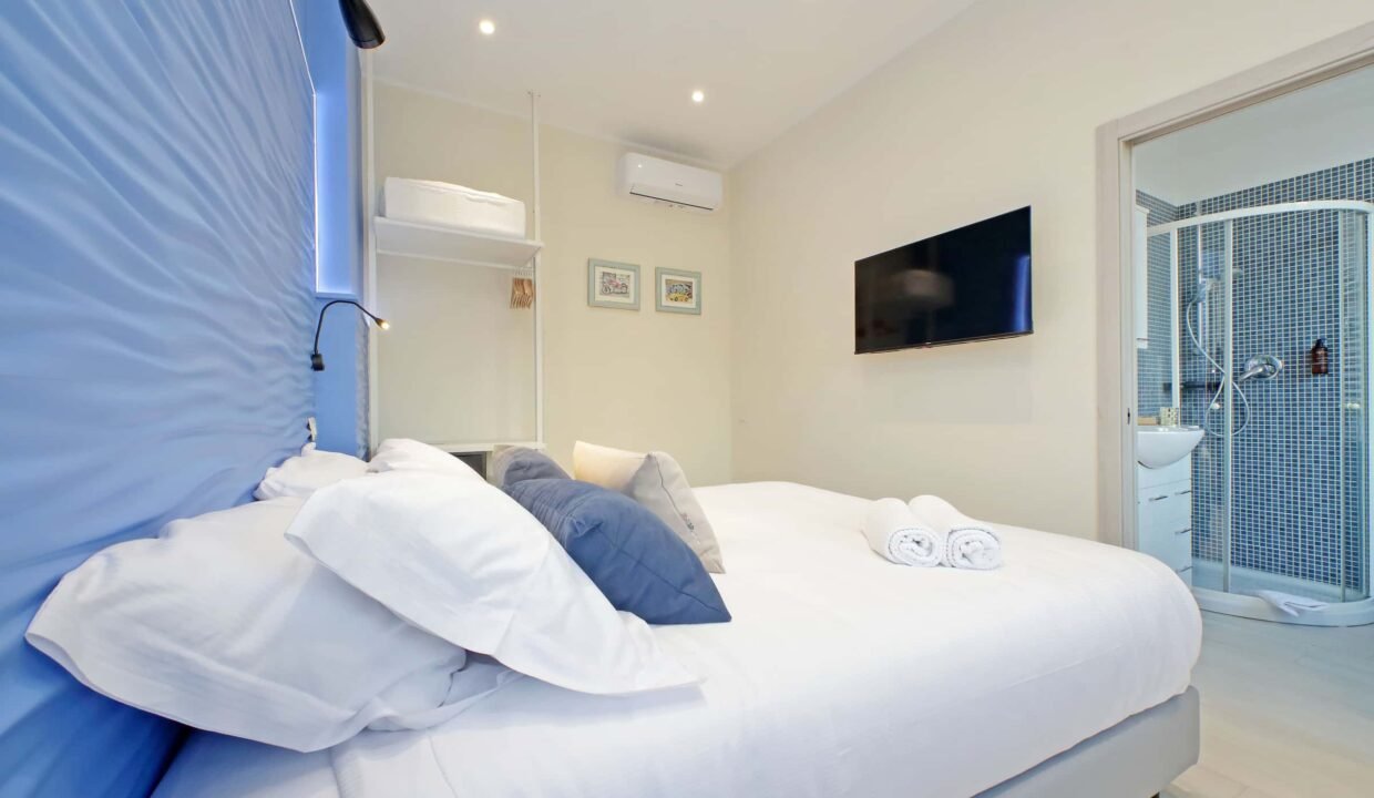 e164f38f-6900-4769-b369-74e9099fd95f