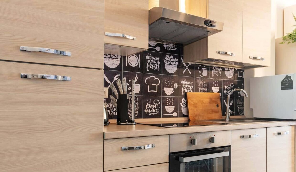 ee752bd5-ae41-4035-a84c-f155de87db80