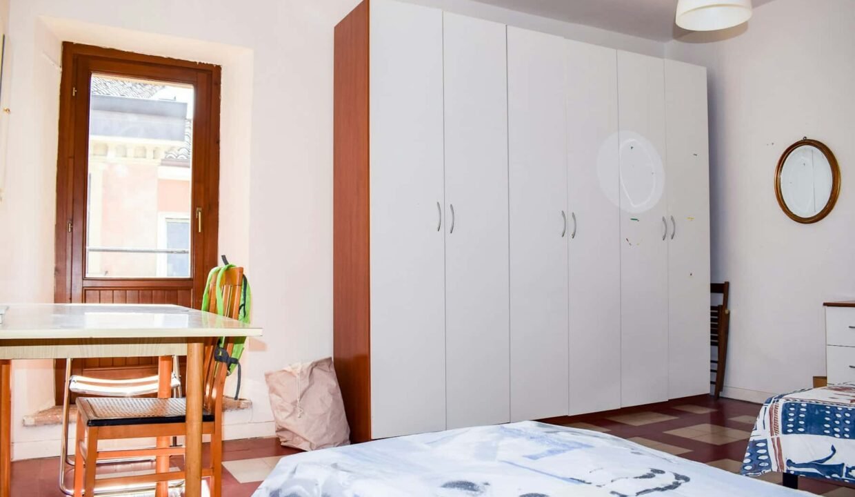 0cd739dc-e442-4be0-93a5-35440511f13d