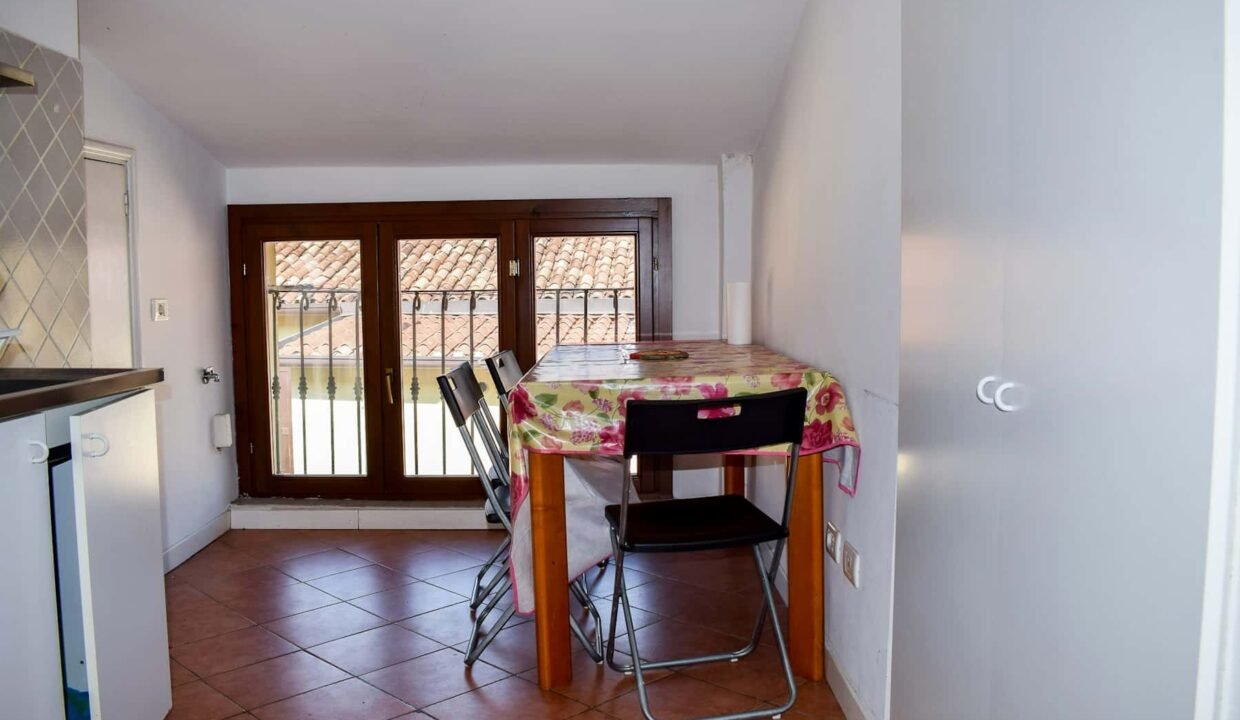 33d166f1-6687-448d-a7fe-32002469b07b