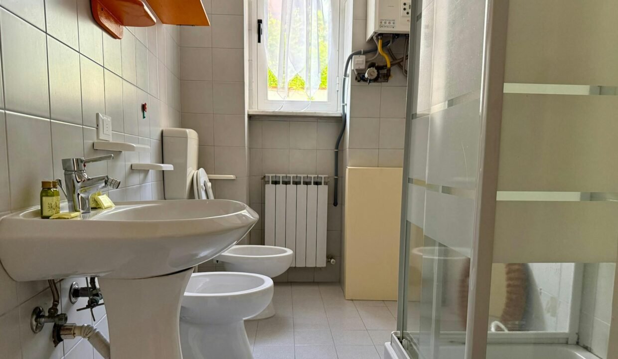 3a6c5a5e-8a0f-42cc-b570-a3049bff7fc4