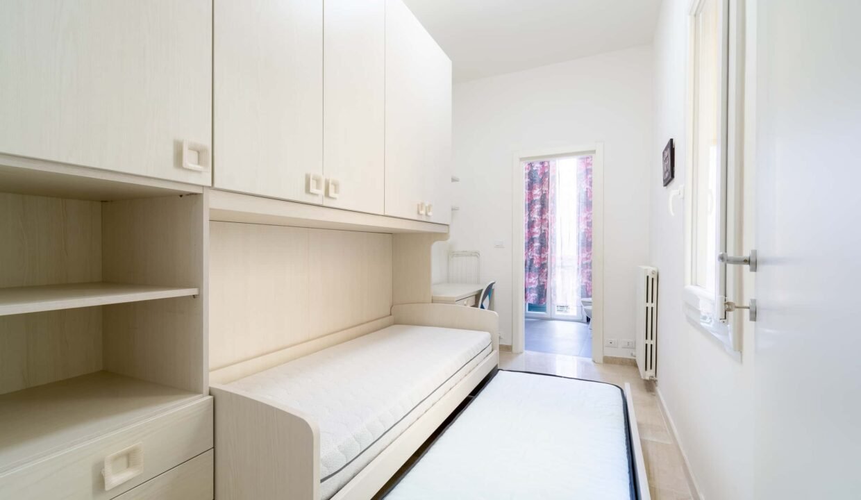 80ddfaf7-eeeb-4869-b559-07871c2873bc