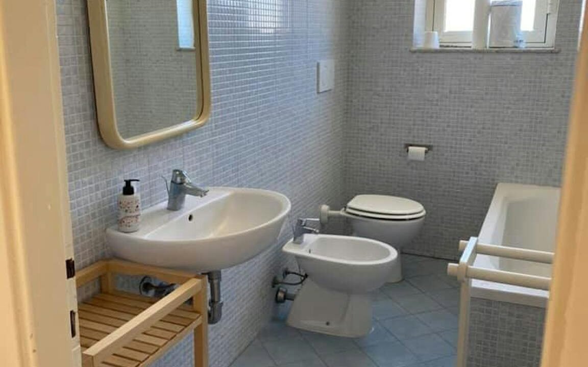 80e9dbc4-1d3f-45b5-94c8-0bfad667d075