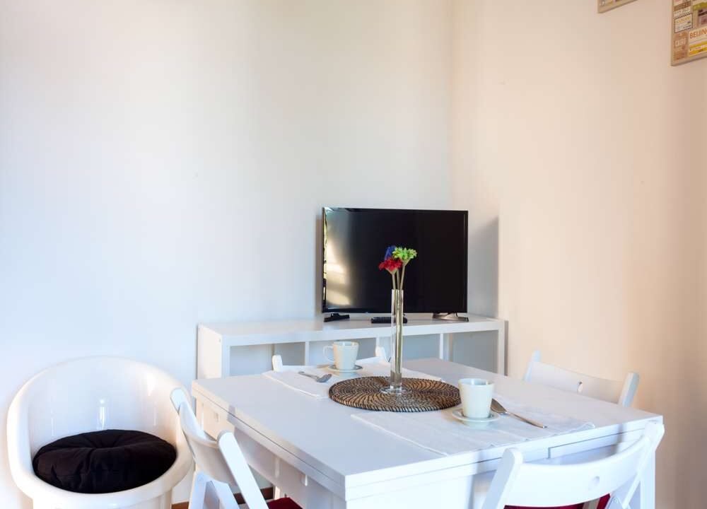 8ec8930f-e7f1-4e62-8dab-d69d7b3cac64