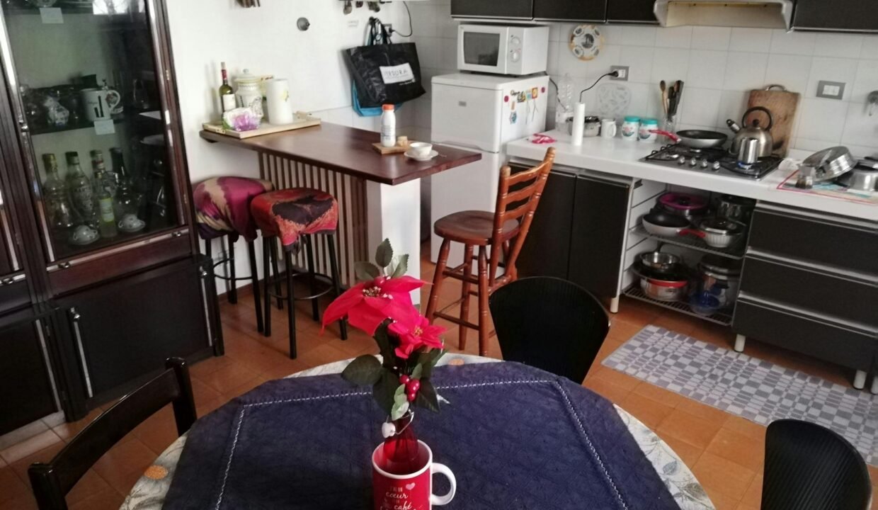 b9112921-229e-46f4-8d1e-790652df9343