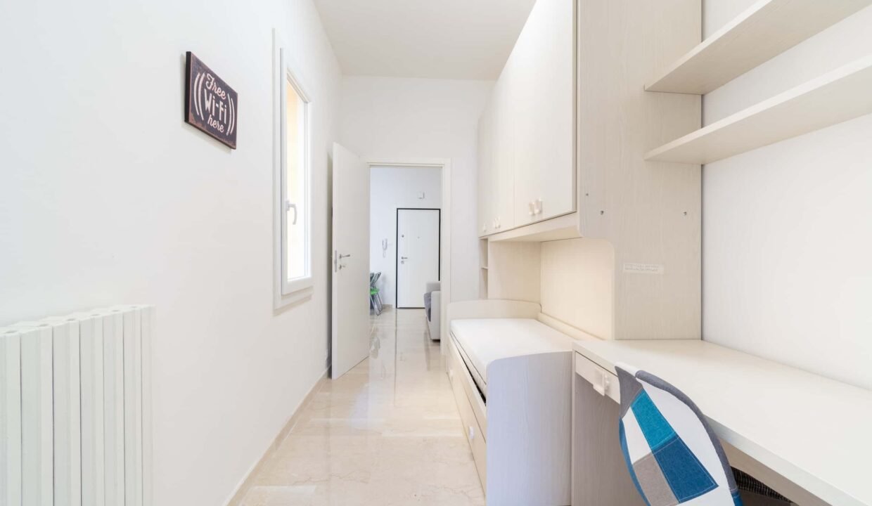 caade3c4-17b1-4988-ba71-e9669ad61729