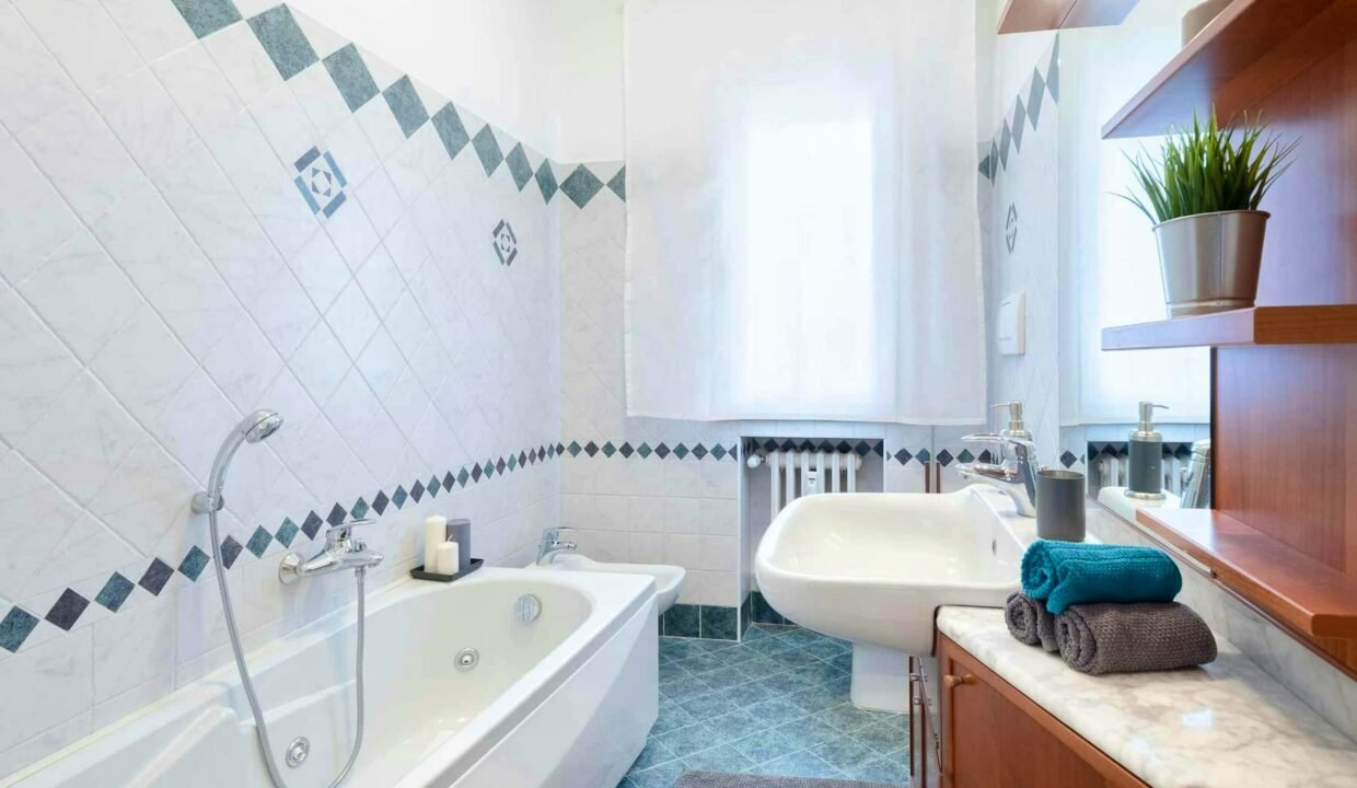 f52a07eb-84b7-4374-aed7-cfaa0626637a